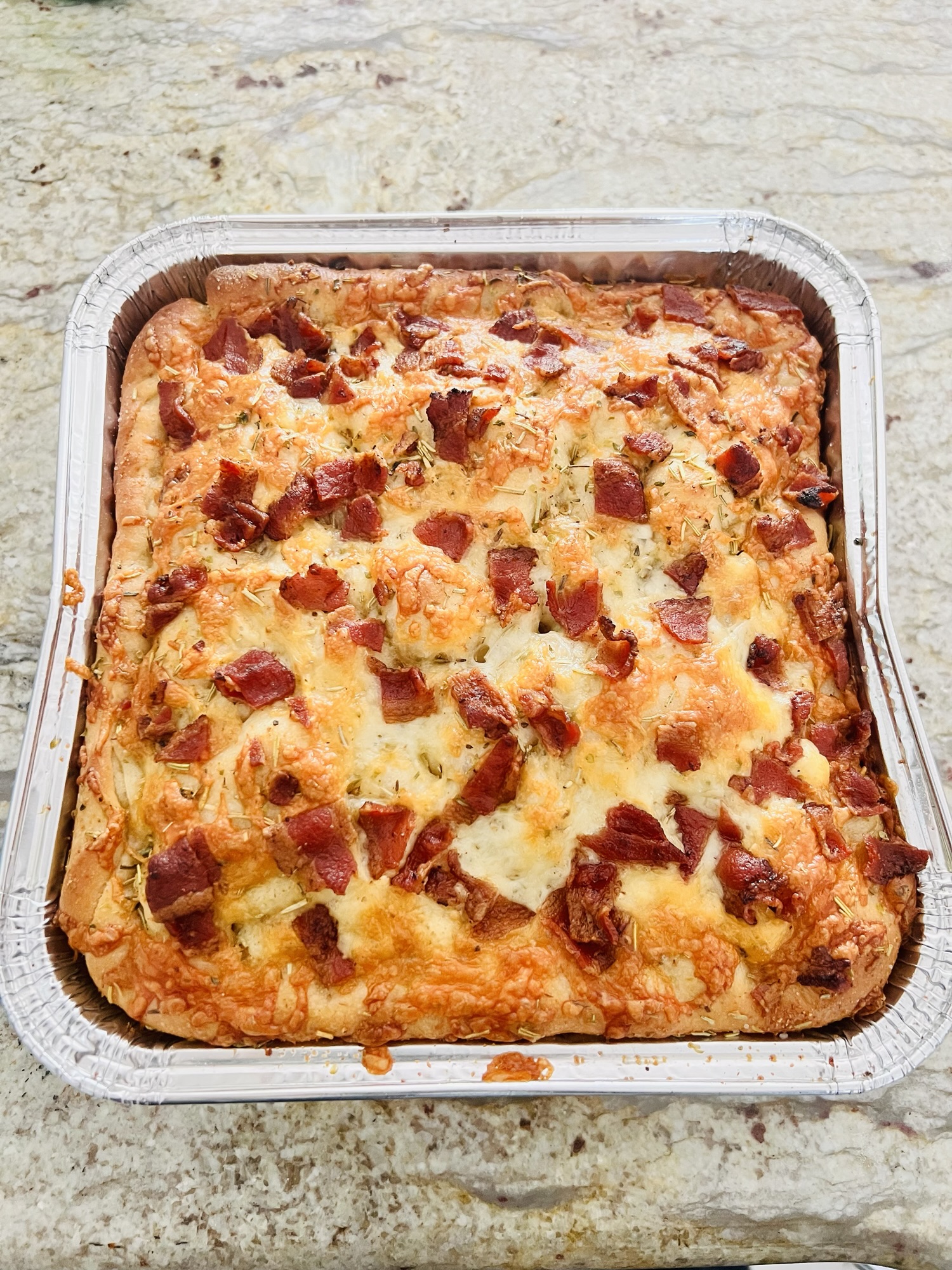 Focaccia au fromage et au&nbsp;bacon