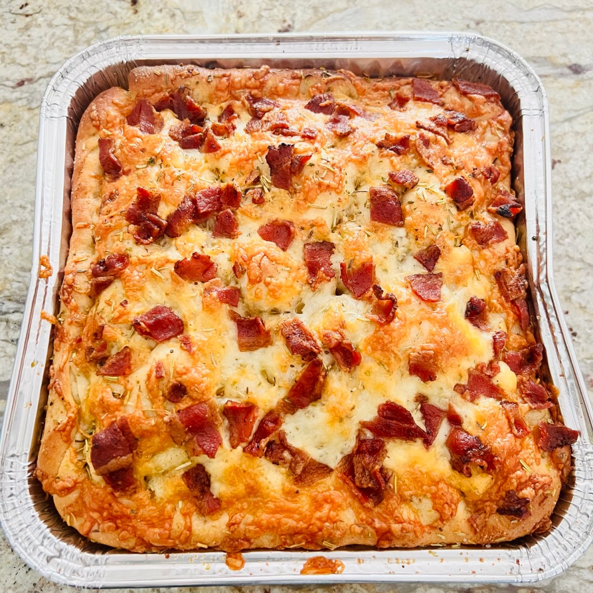 Focaccia au fromage et au&nbsp;bacon